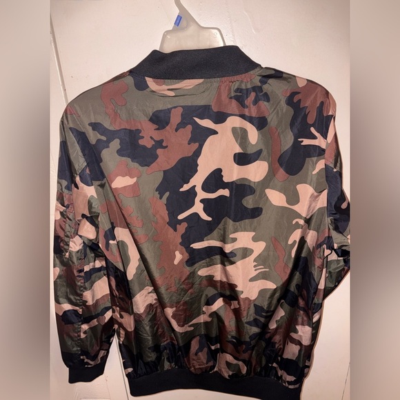 Original Deluxe Men’s Camo Zip Up Jacket - Picture 4 of 5